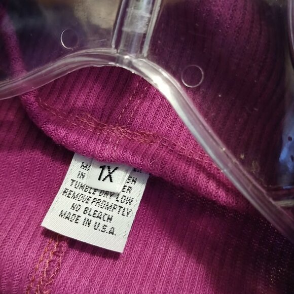 Nwt Cowl Lightweight Sweater Top women Plus 1X Raspberry Magenta sleeveless Tuni - Picture 8 of 8